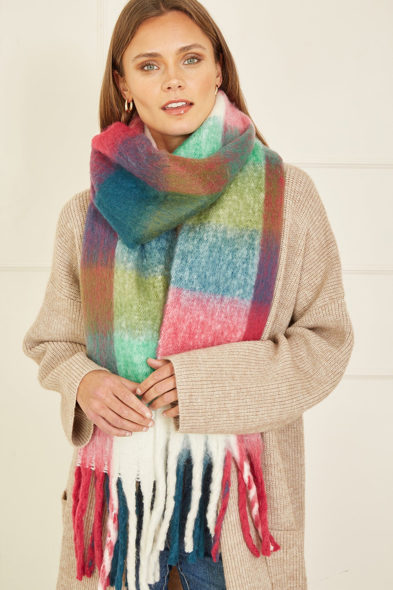 Luxury hats, gloves and scarves collection